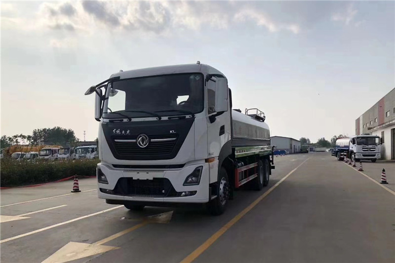 東風天龍后八輪20噸噴霧車，國六綠化噴灑車